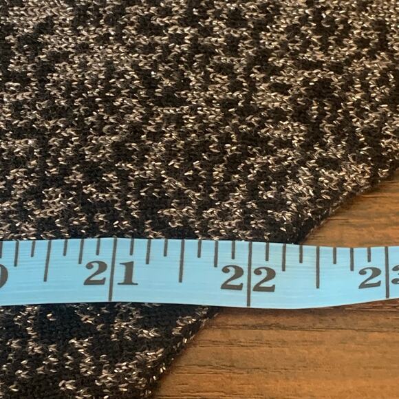 Alyx Holiday Three Quarter Sleeve Black & Gray Sweater Size Large New with tag - Picture 9 of 10